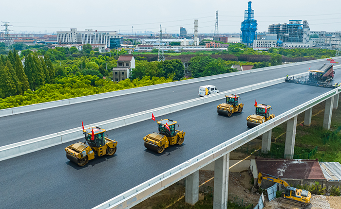 ���أ���̩������������ʵ�ֳ������桰һ����ƽ����������